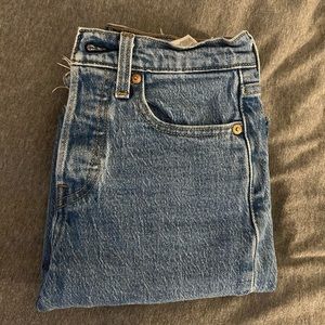 Levis medium wash wedgie straight jeans